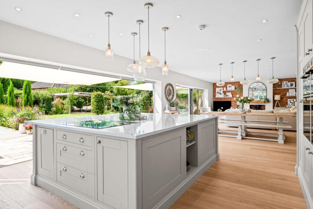 20-web-or-mls-CORNERCROFT  FINSHED EDITS-12.JPG