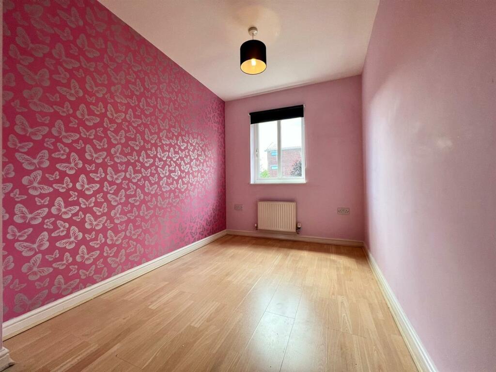 USE bedroom 2 (6).jpg