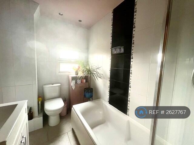 Upstairs Family Bathroom