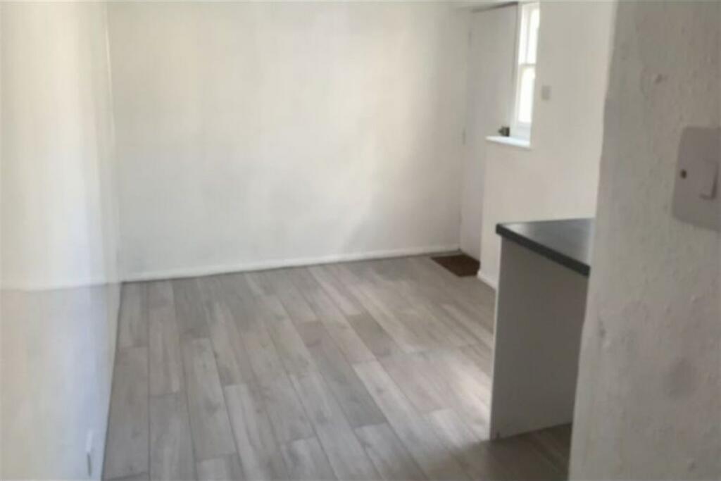 Open Plan Living/Kit