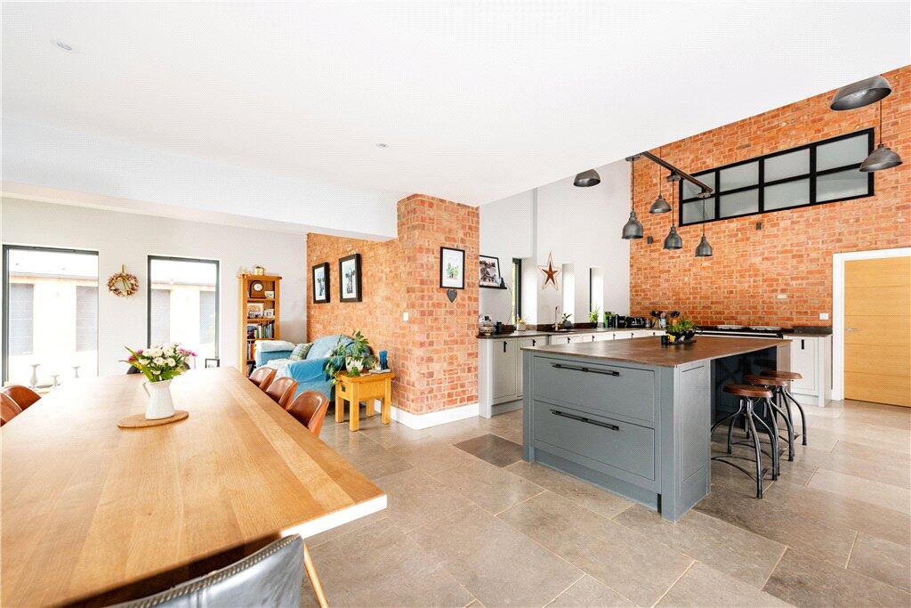 Kitchen/Diner/Family