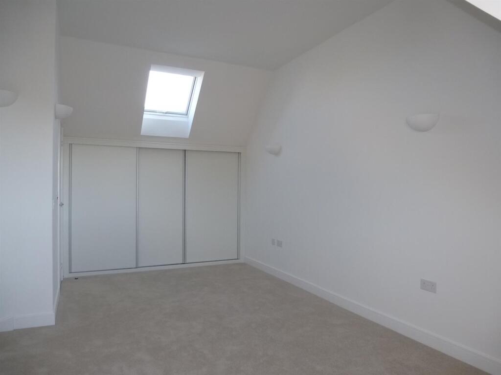 Top floor bedroom - 7 Foresters Drive.JPG