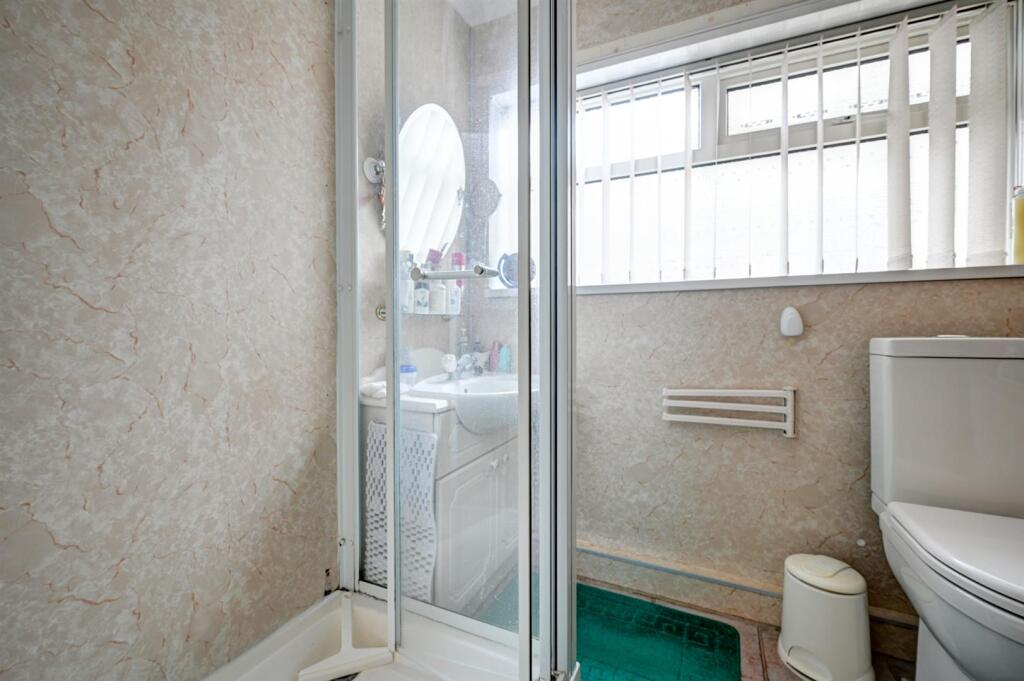 Shower Room.jpg