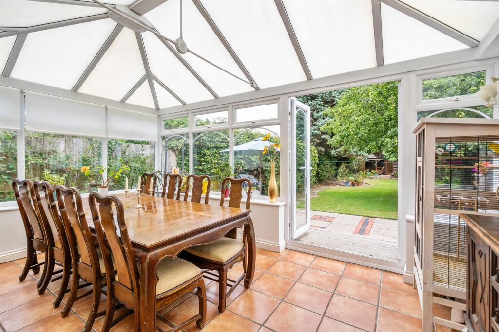 16 Longdon Road_12.jpg