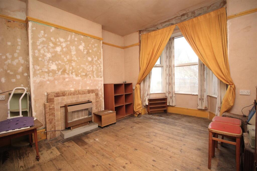 living room.JPG