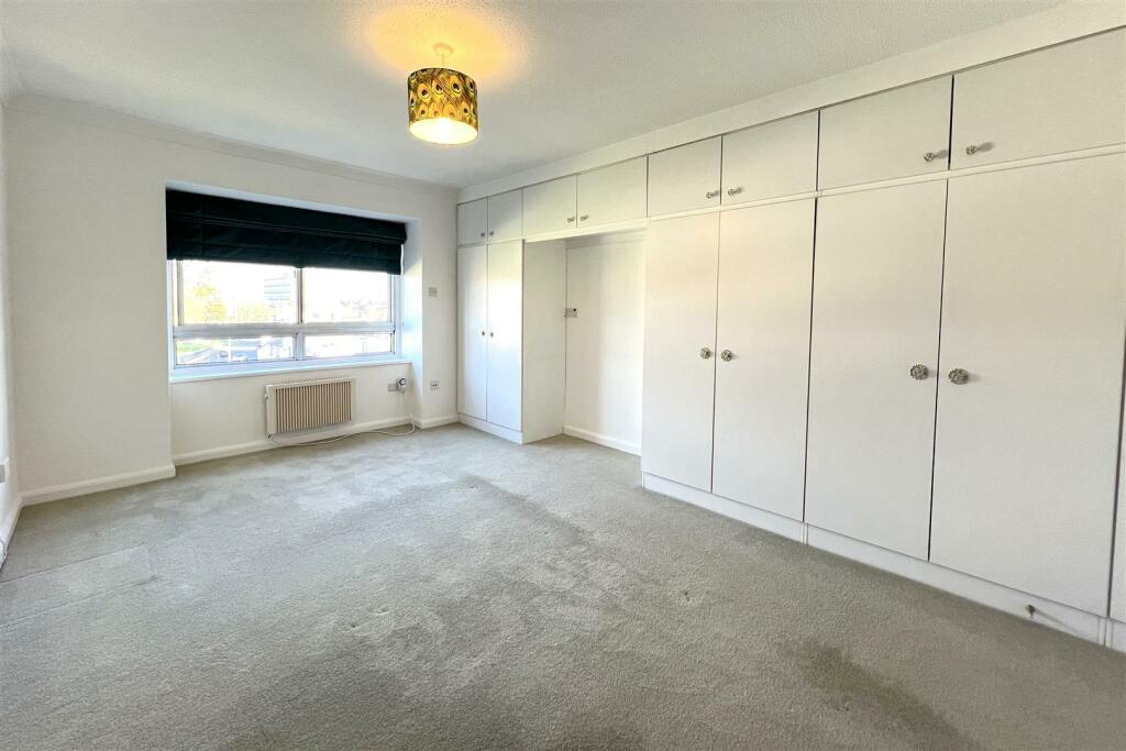 Bedroom 1.JPG