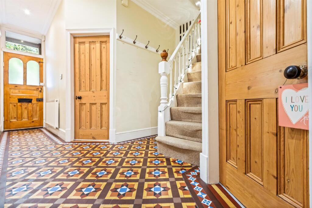 ENTRANCE HALLWAY