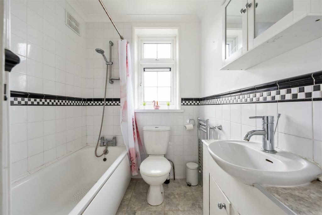 Bluehouse Road, E4
