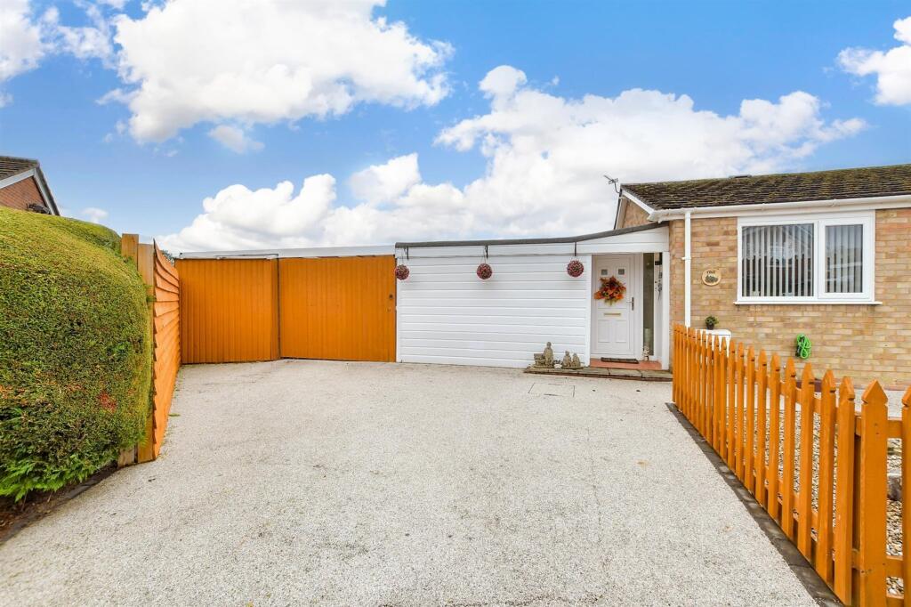 Driveway/Parking