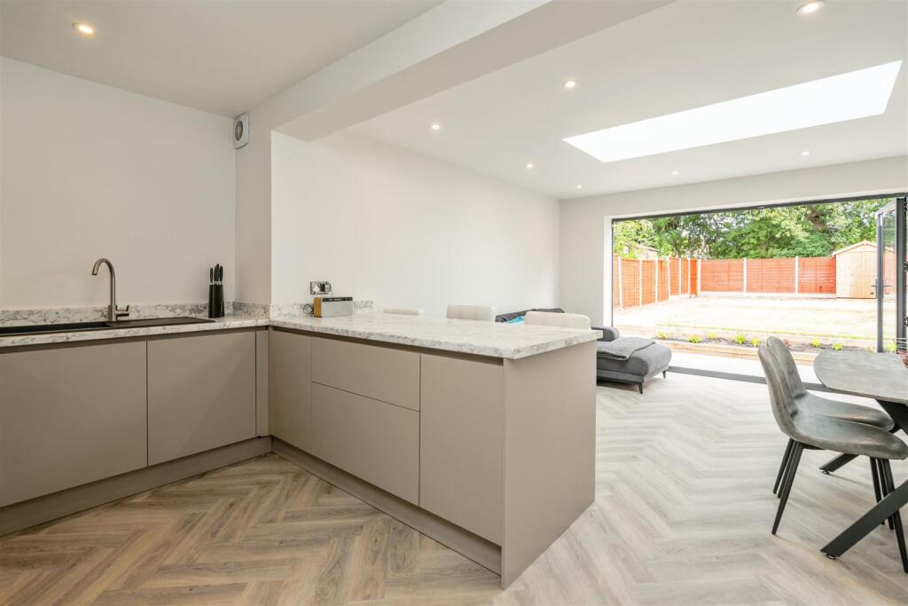 106 Cranmore Boulevard_7.jpg