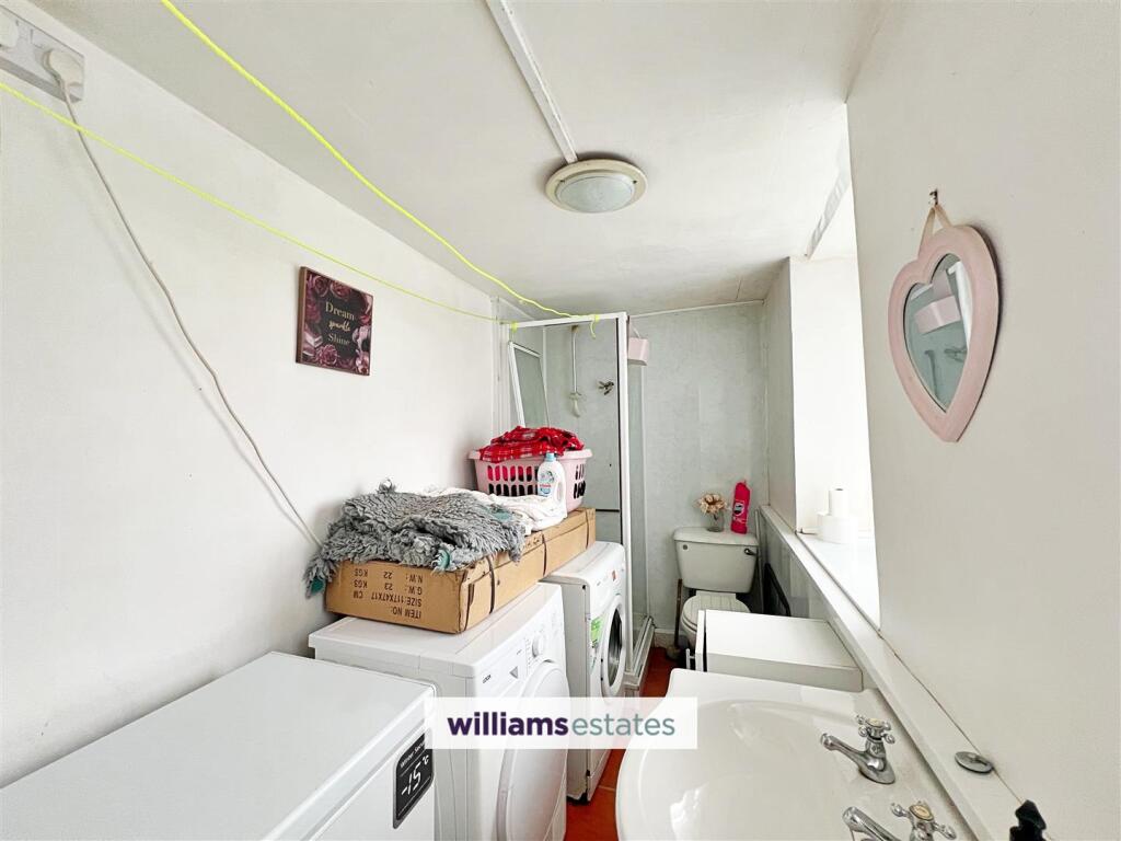 Shower Room/Utility