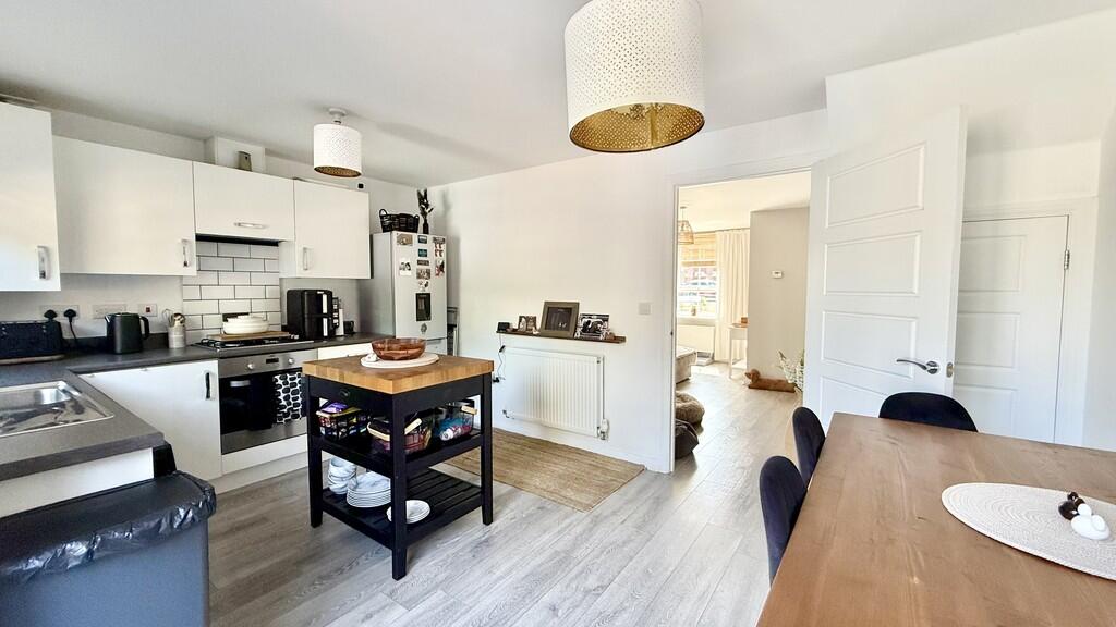 Kitchen/dining ro...