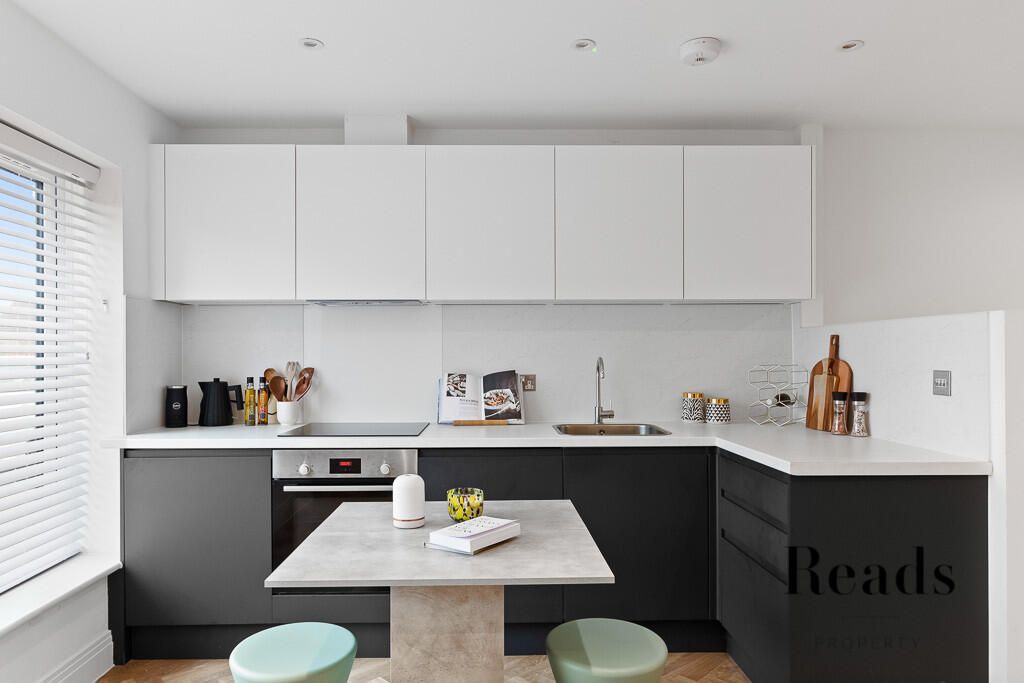 Cleeve Road, Leatherhead