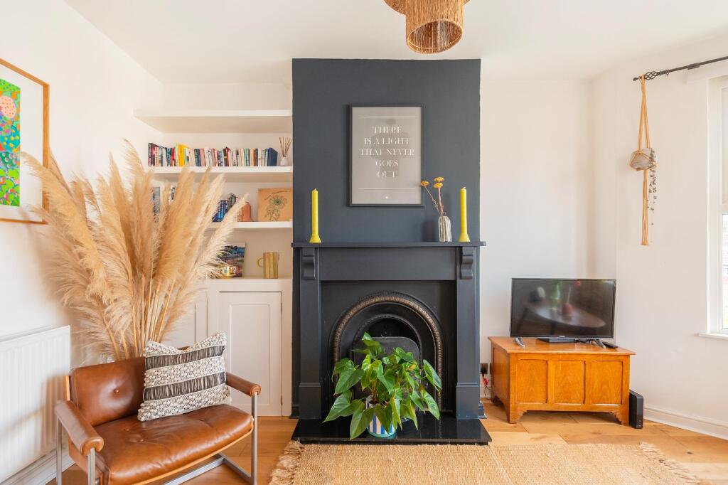 2S8RBN - Living Room A.jpg