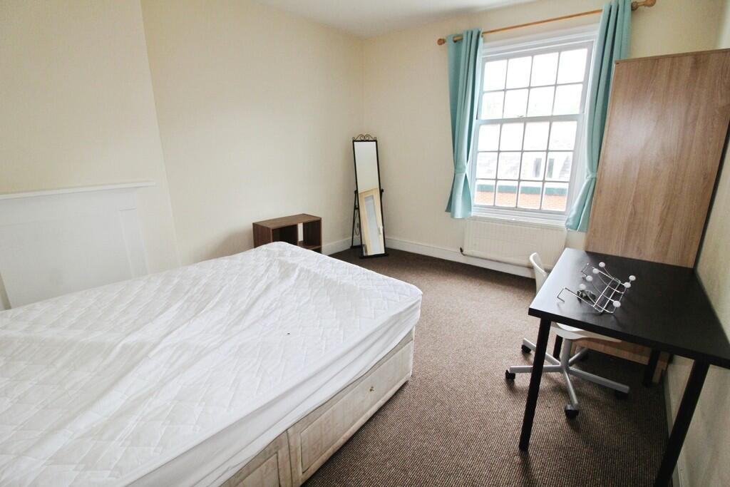 2befa3b5-Bedroom