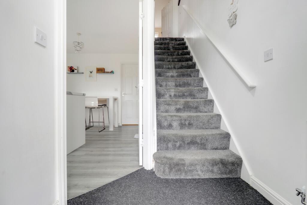 9 Rob Hammond EweMove Pontefract