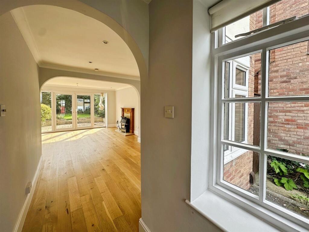 3cf373cd--4A86-B65F-AECF4A123760-11963-0000036815B