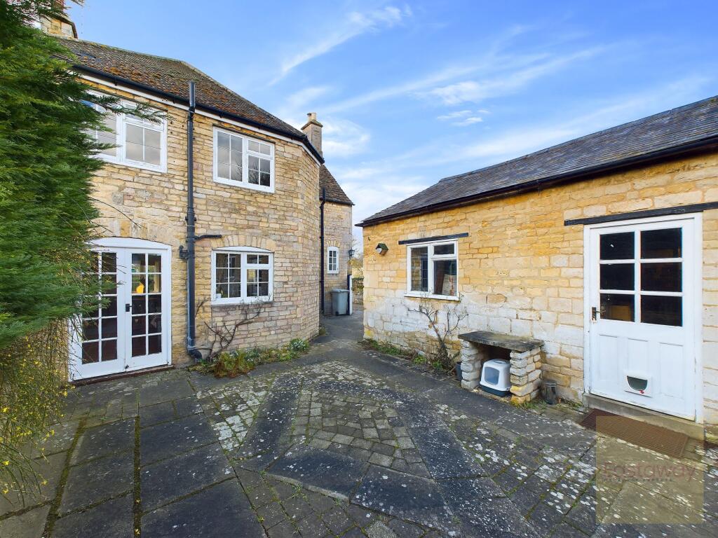 Rear Garden Patio