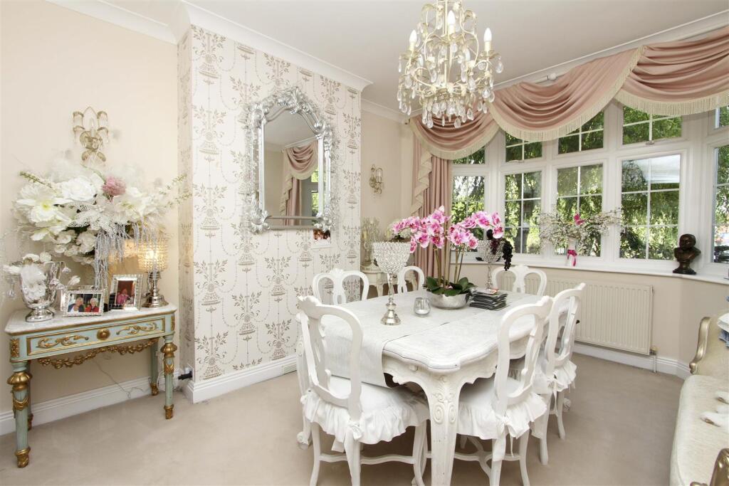 Dining room.JPG