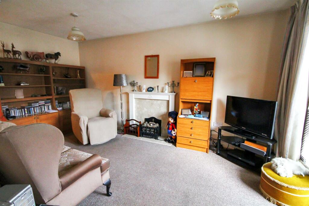 Living/Dining Room