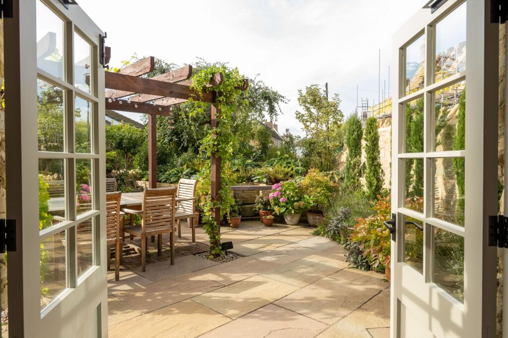 Courtyard Garden