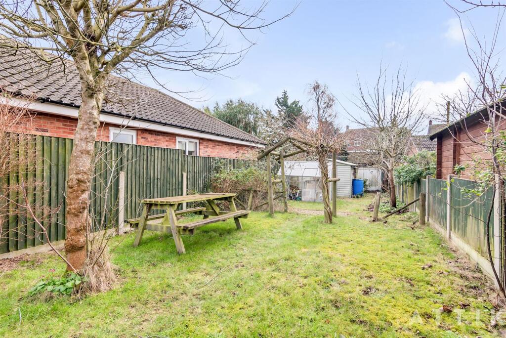 33 Southend Road Bungay NR35 1DN (15).jpg
