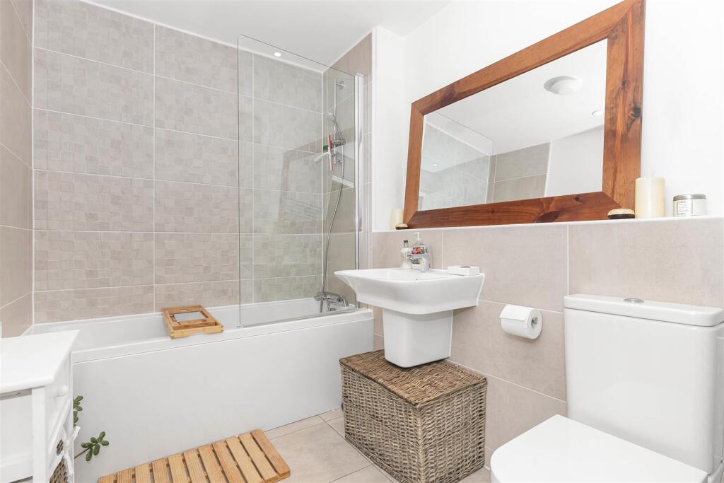 First Floor Bathroom.jpg