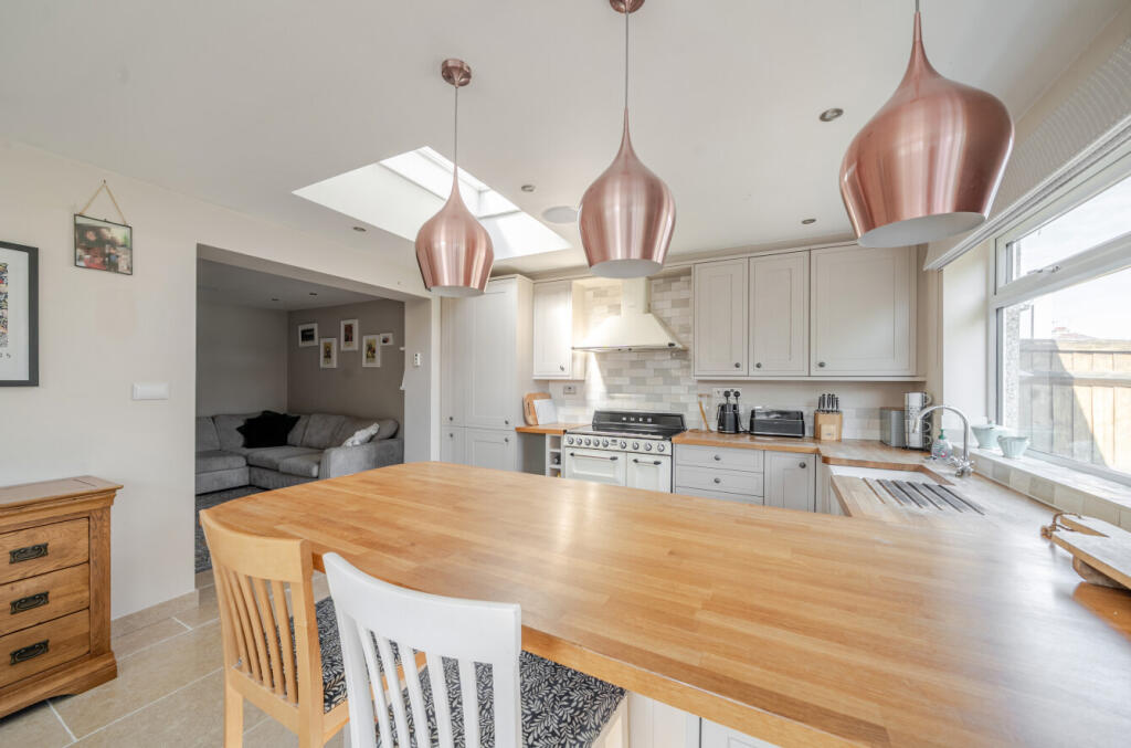 1328379-3-6899b4c...