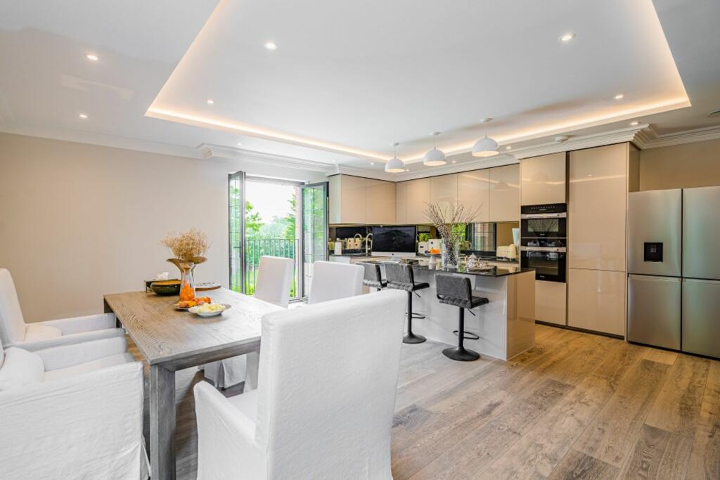 Kitchen/Dining