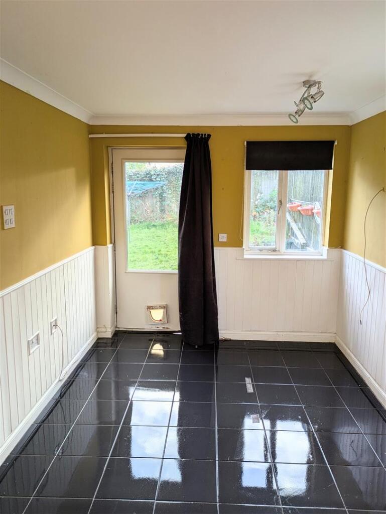 Kitchen_1.jpg