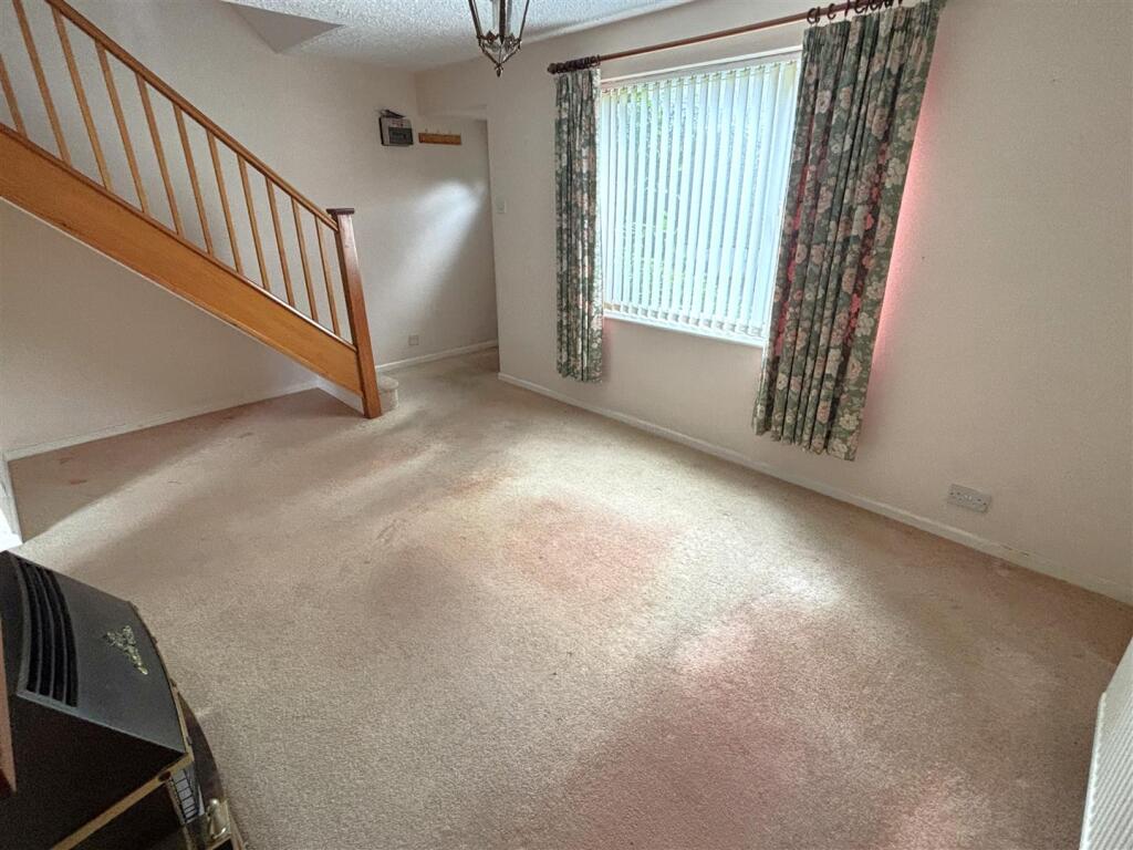 Living Room (2).jpeg