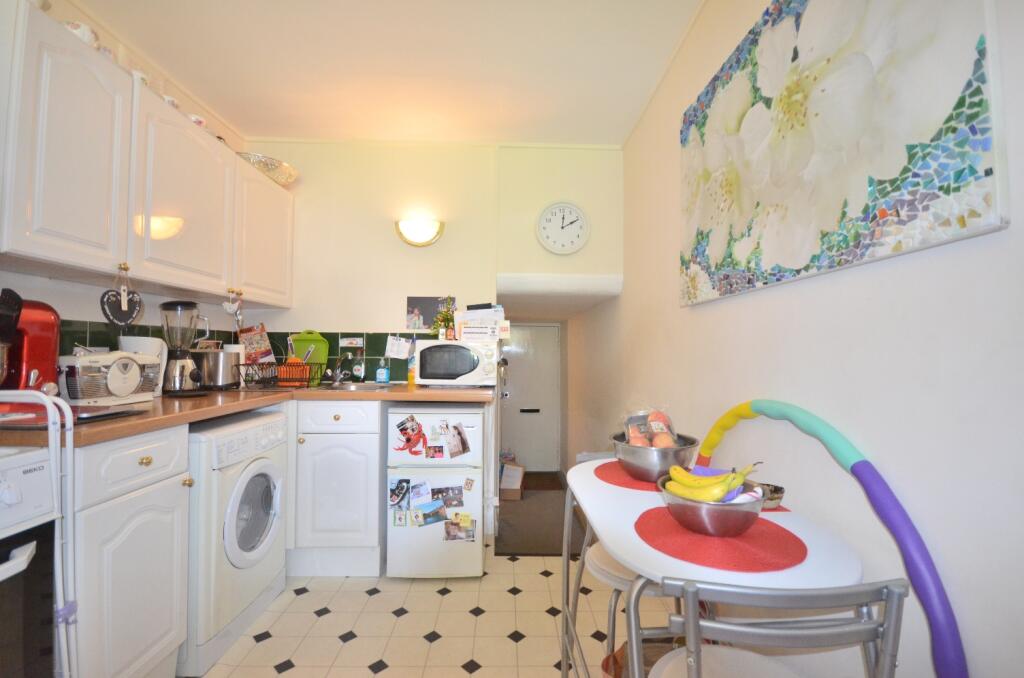 Kitchen (2)