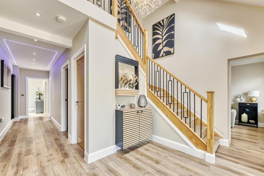 -4 St Marys Rushden-95_HDR-05.jpg