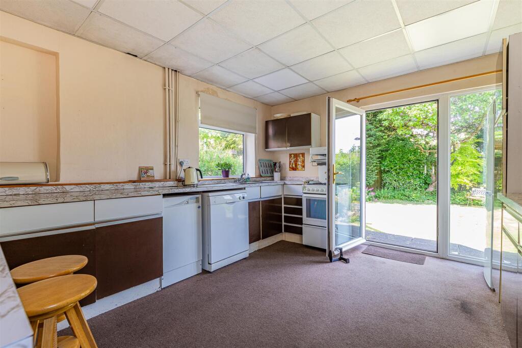 Highfield Road 5-34.jpg