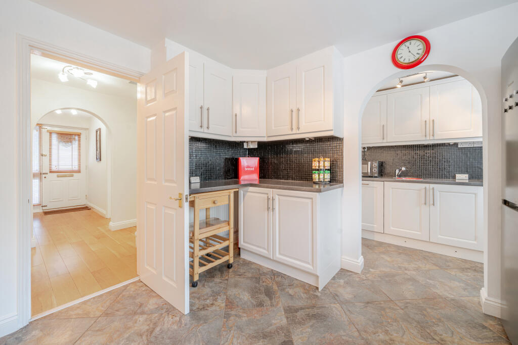 Kitchen / Breakfast Room