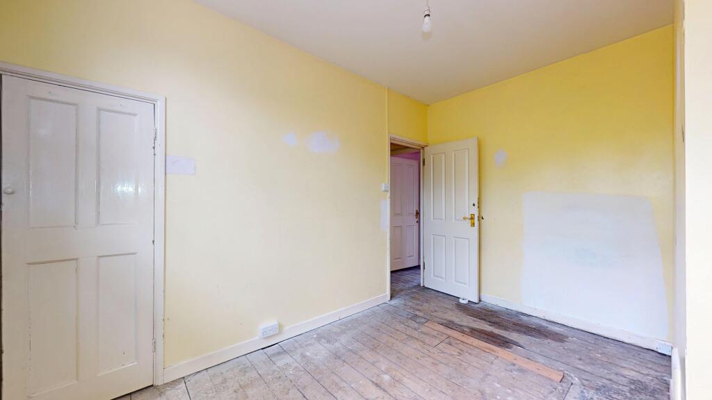 18 Erconwald Street, Acton, London, W12 0BS