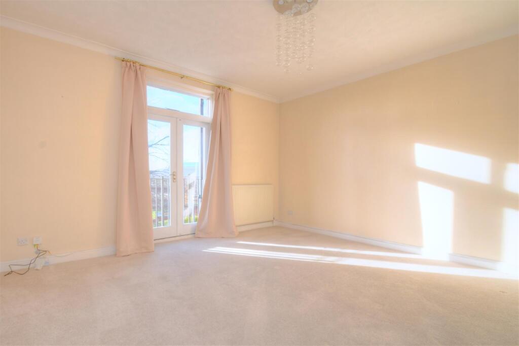 Dining Room.jpg