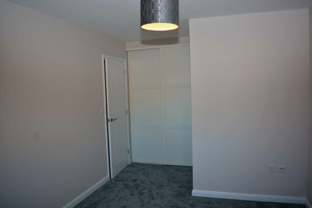 Master Bedroom Alt.jpg
