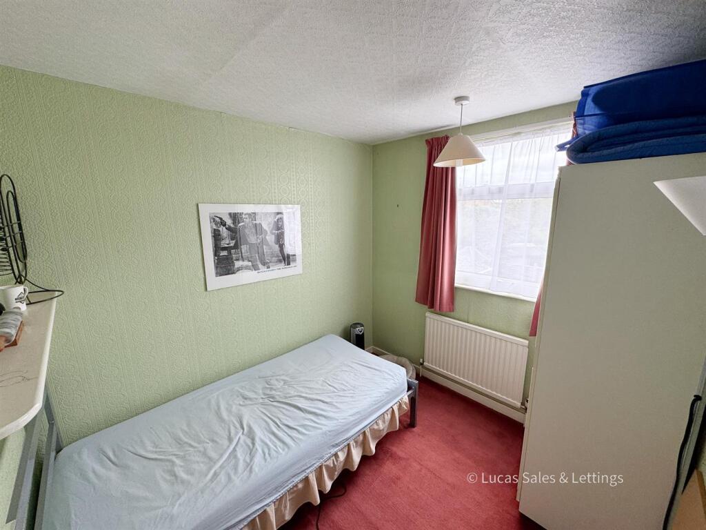 29 Ledbury Rd BS-09.jpg