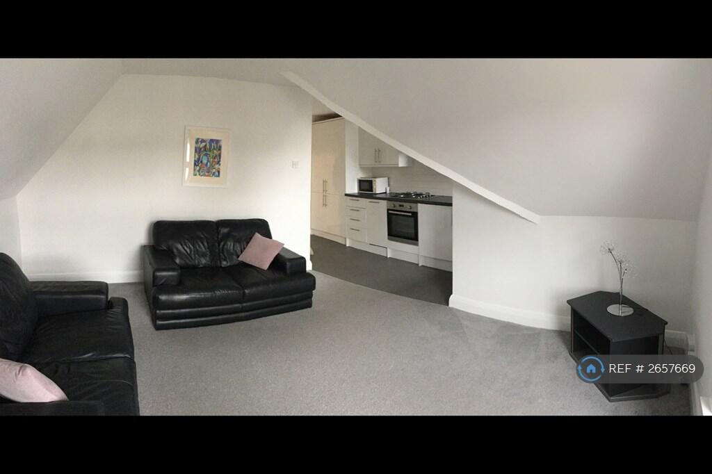 Lounge/Kitchen