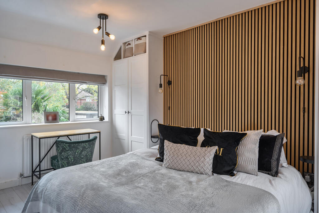 1377318-28-690dc1...