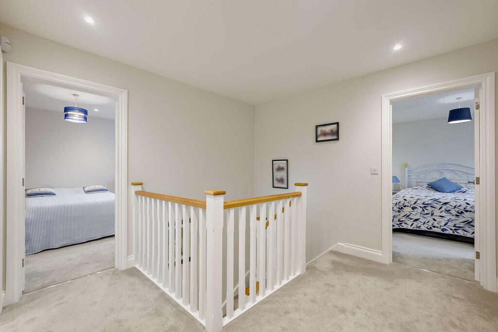 8654798-interior2...