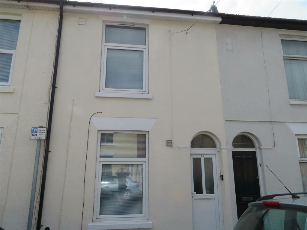 11 Stansted Exterior.JPG