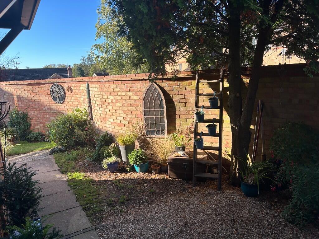 Side garden