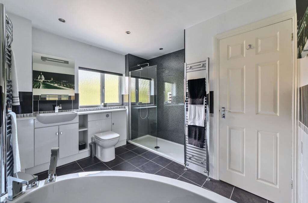 1302087-10-685e9f...