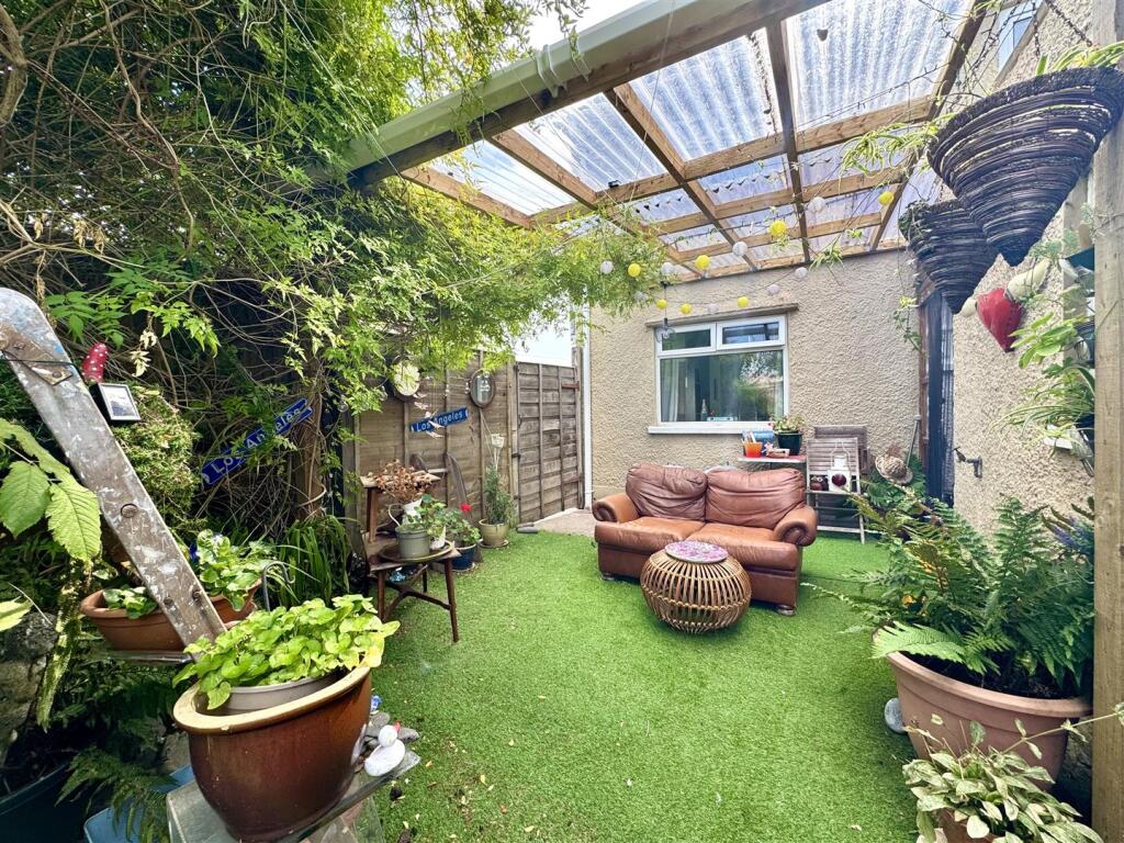 COVERED PATIO AREA