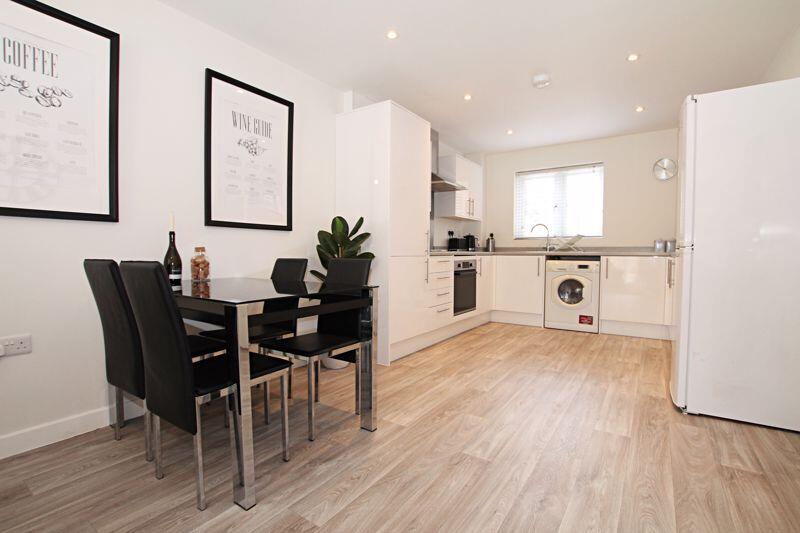 Kitchen/Dining Area