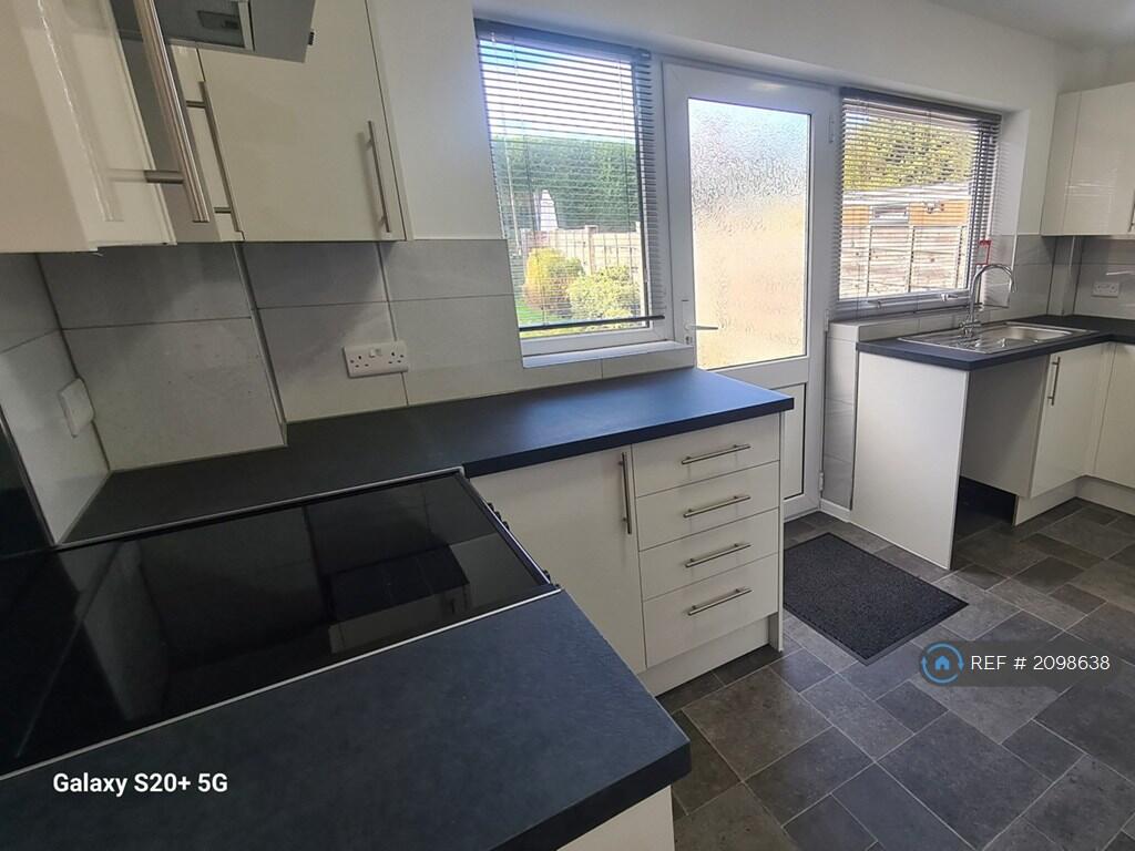 Kitchen 3