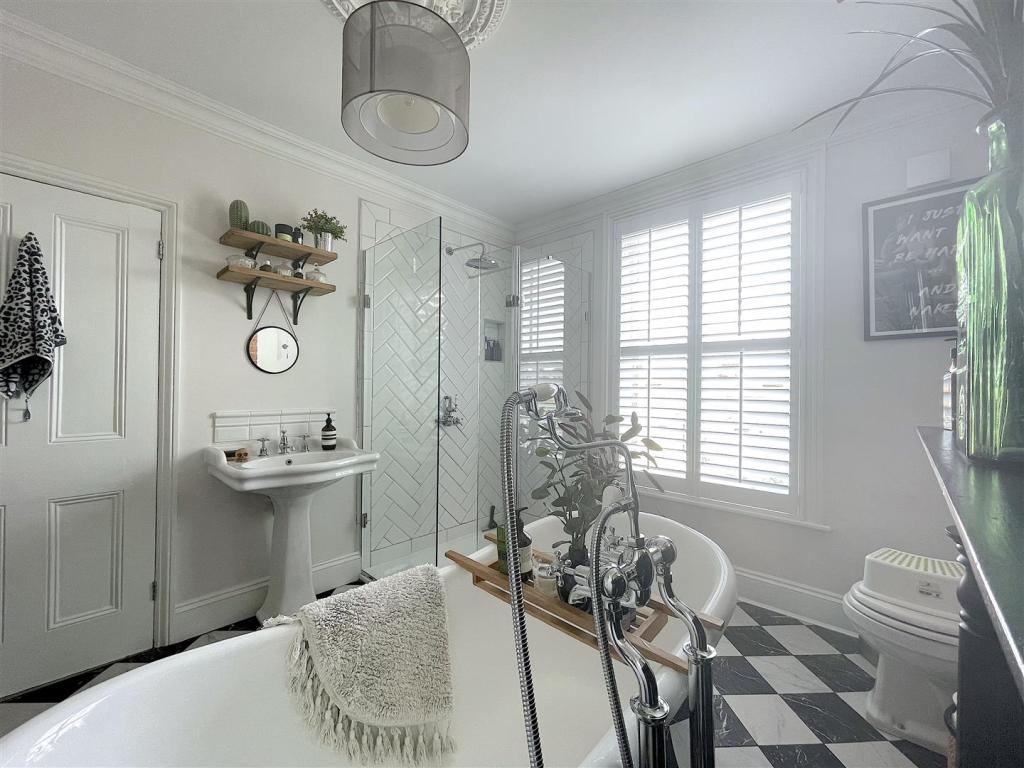 Bathroom (4).jpeg