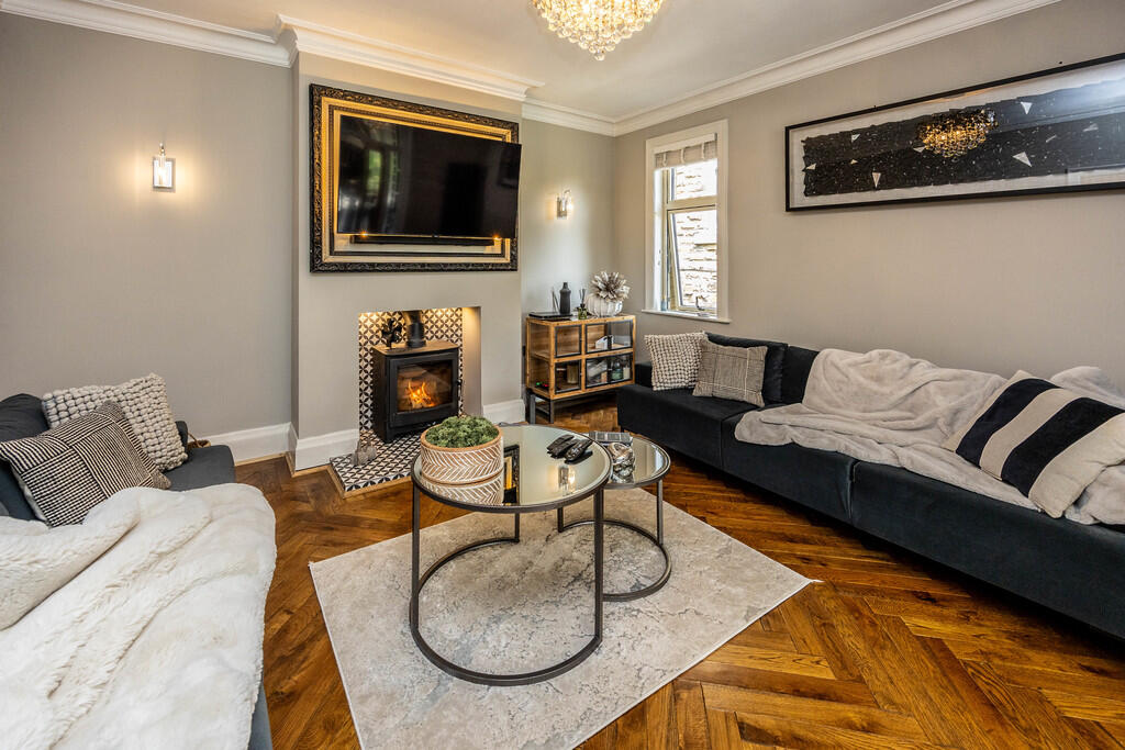 33WHLHudds-040625...